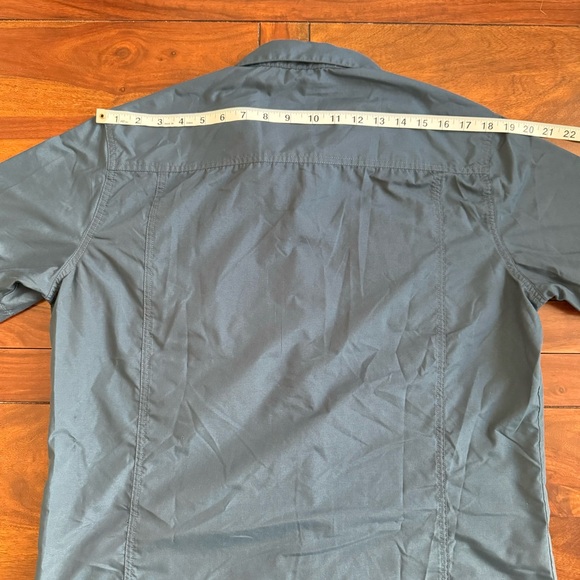 Kuhl men’s Stealth button down short sleeve shirt - Picture 5 of 6
